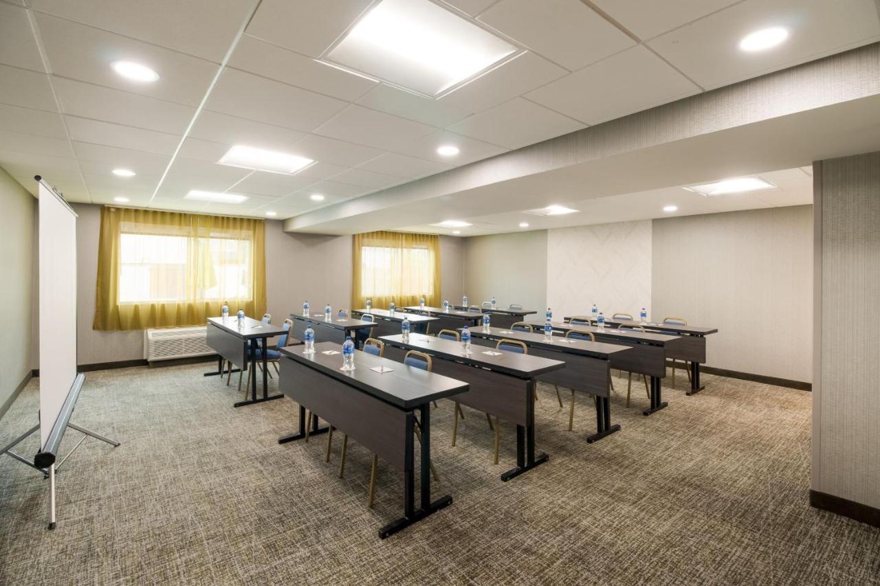 Springhill Suites By Marriott Dallas Nw Highway At Stemmons / I-35East Buitenkant foto